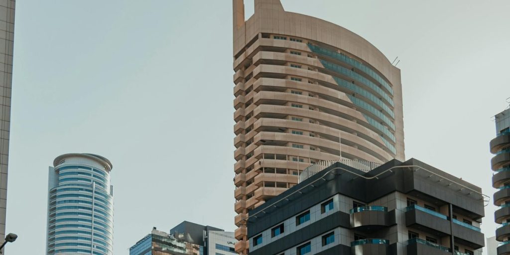Choose the Right Dubai Properties Developer for High Returns