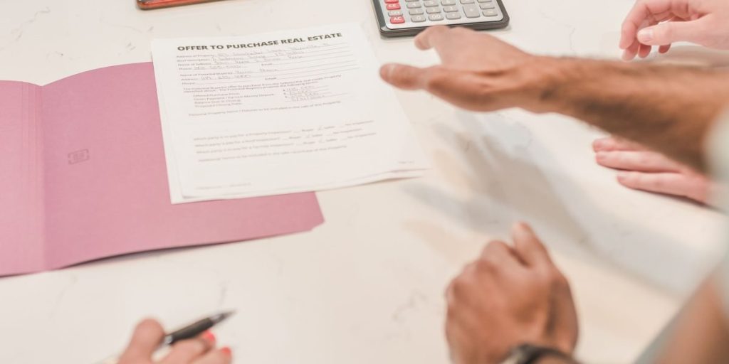 Real Estate Agent Commission Dubai Rates Structures and How to Negotiate