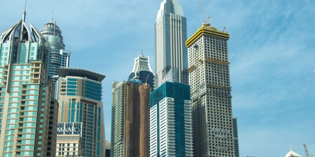 How to Buy Property in Dubai 2026 for Strong Returns and Tax Benefits